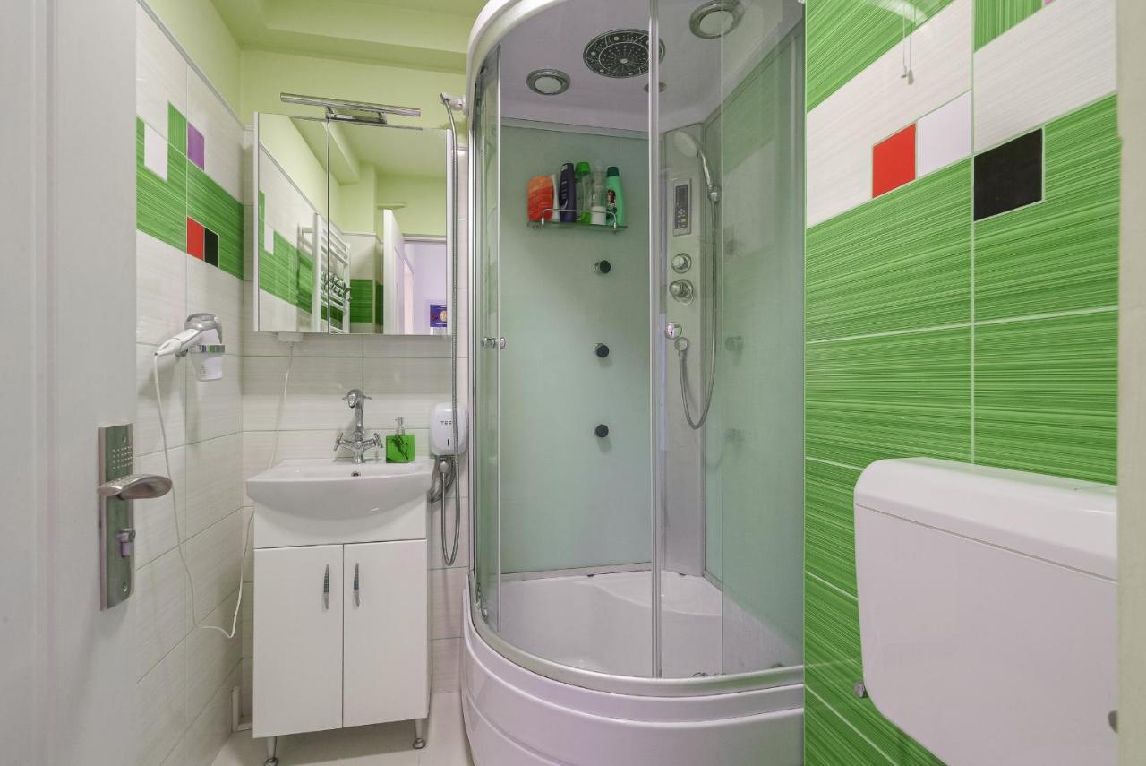 Stone Gate Apartment #1 Bükreş Dış mekan fotoğraf